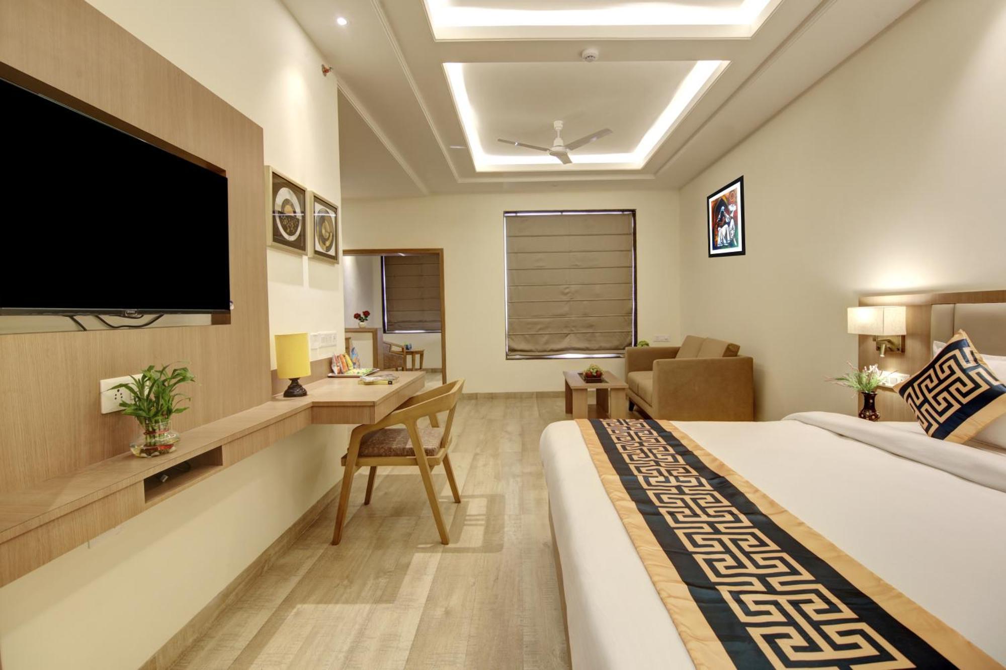 Airport Hotel Claytone New Delhi Exterior photo