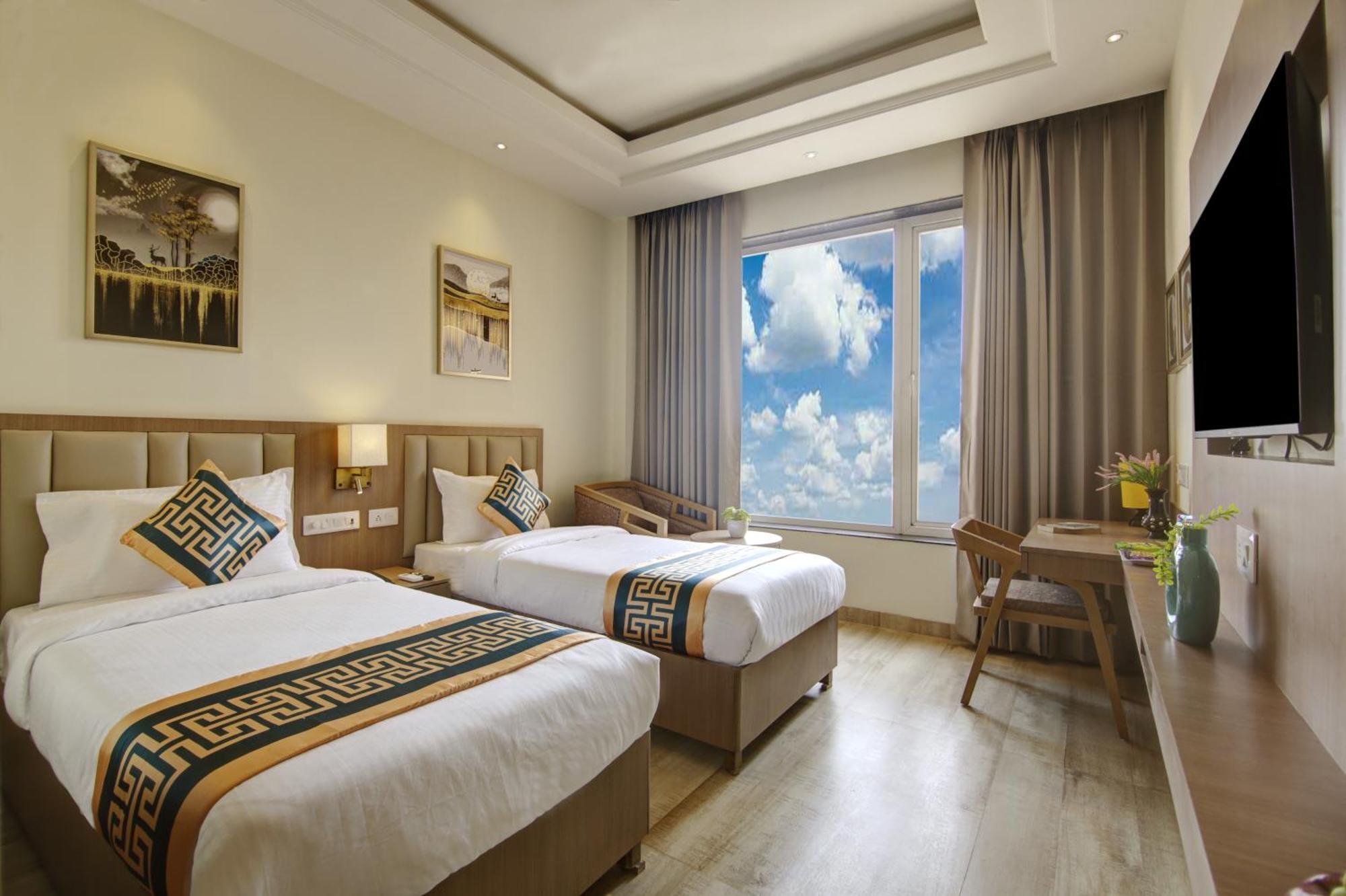 Airport Hotel Claytone New Delhi Exterior photo